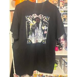✨ Custom Tinkerbell Castle Shirt – XL (NWT) ✨25